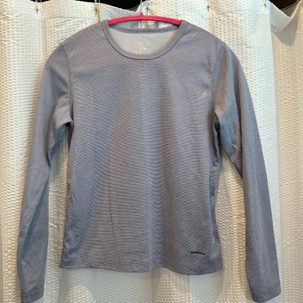 Womens Patagonia Capilene Size Small Blue Stripe Long Sleeve Layering Tee